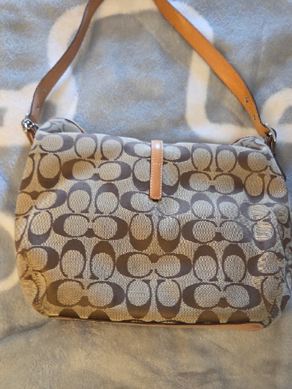 Coach Brown Signature Canvas Shoulder Bag with Tan Trim - Picture 2 of 7